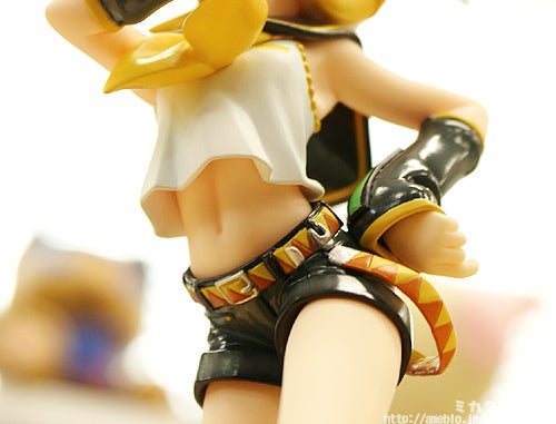 1/8スケール「鏡音リン」「鏡音レン」が、再来週火曜日辺りから発売