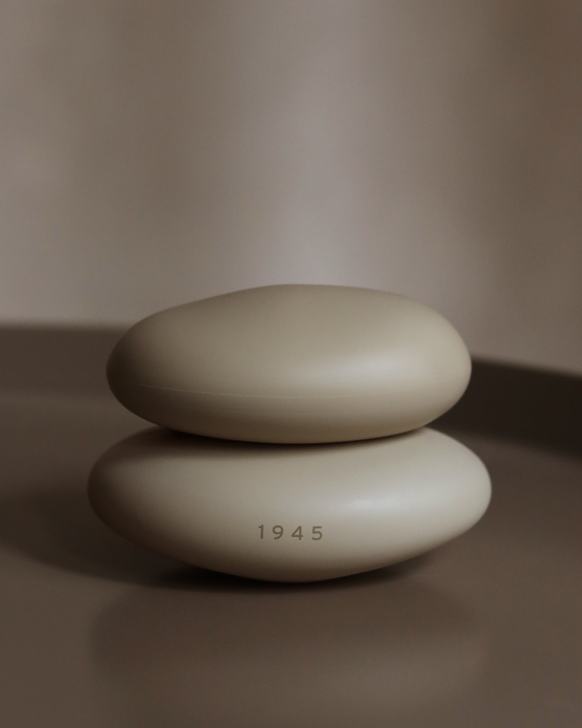 1945 オードトワレ｜ベージュ｜香水【送料無料】 – SHOLAYERED