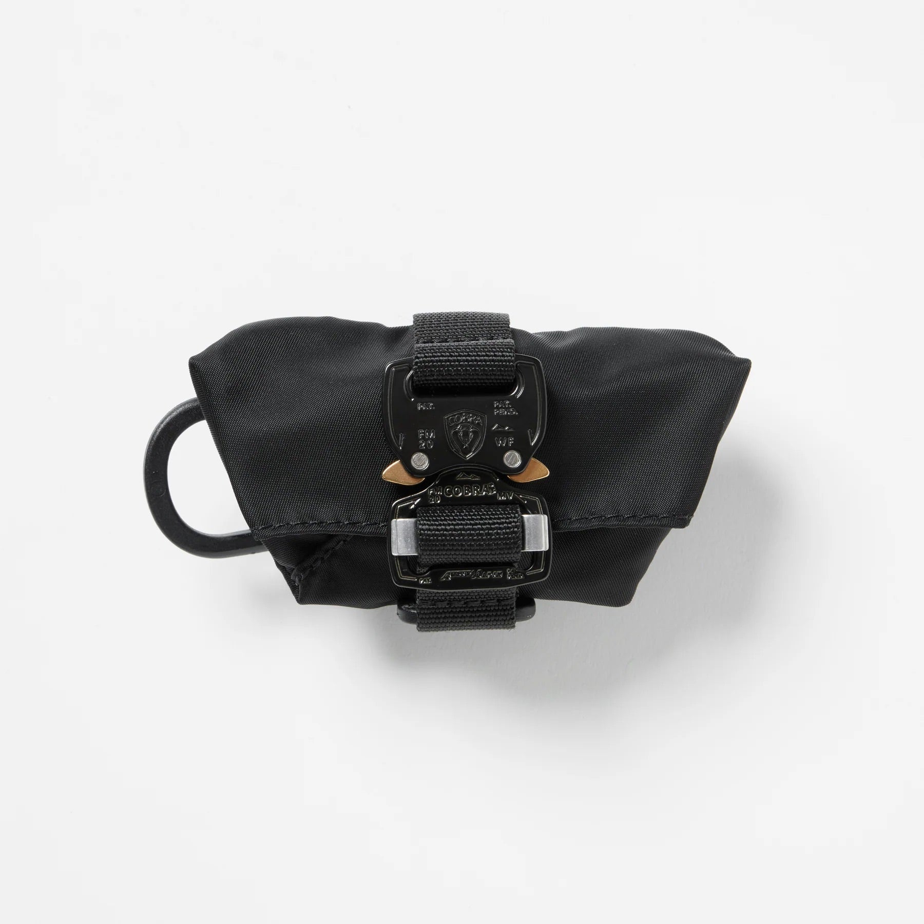 バックジャック ゴルフ】コブラNIPO付きティーポーチ – GQ SHOP