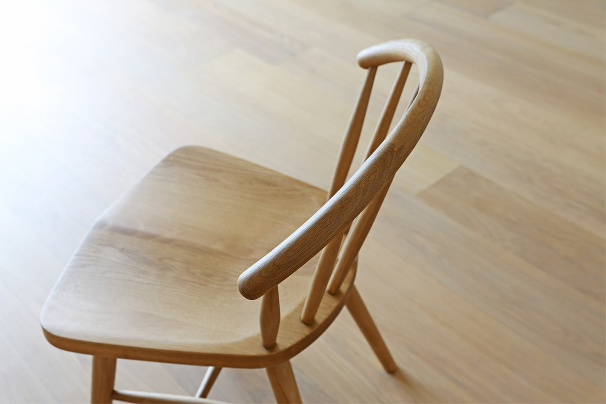 アンチェア OAK(W51xD50.5xH74.5cm)税込¥39,800 | 高野木工株式会社