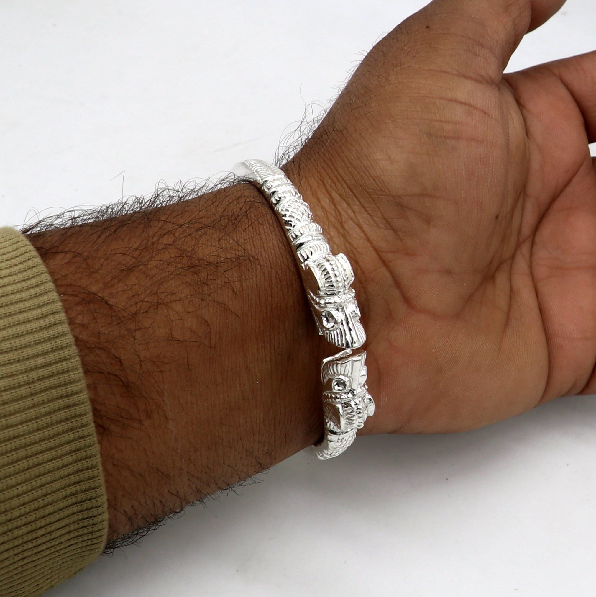 Solid 925 silver handcrafted vintage antique style gorgeous cuff kada