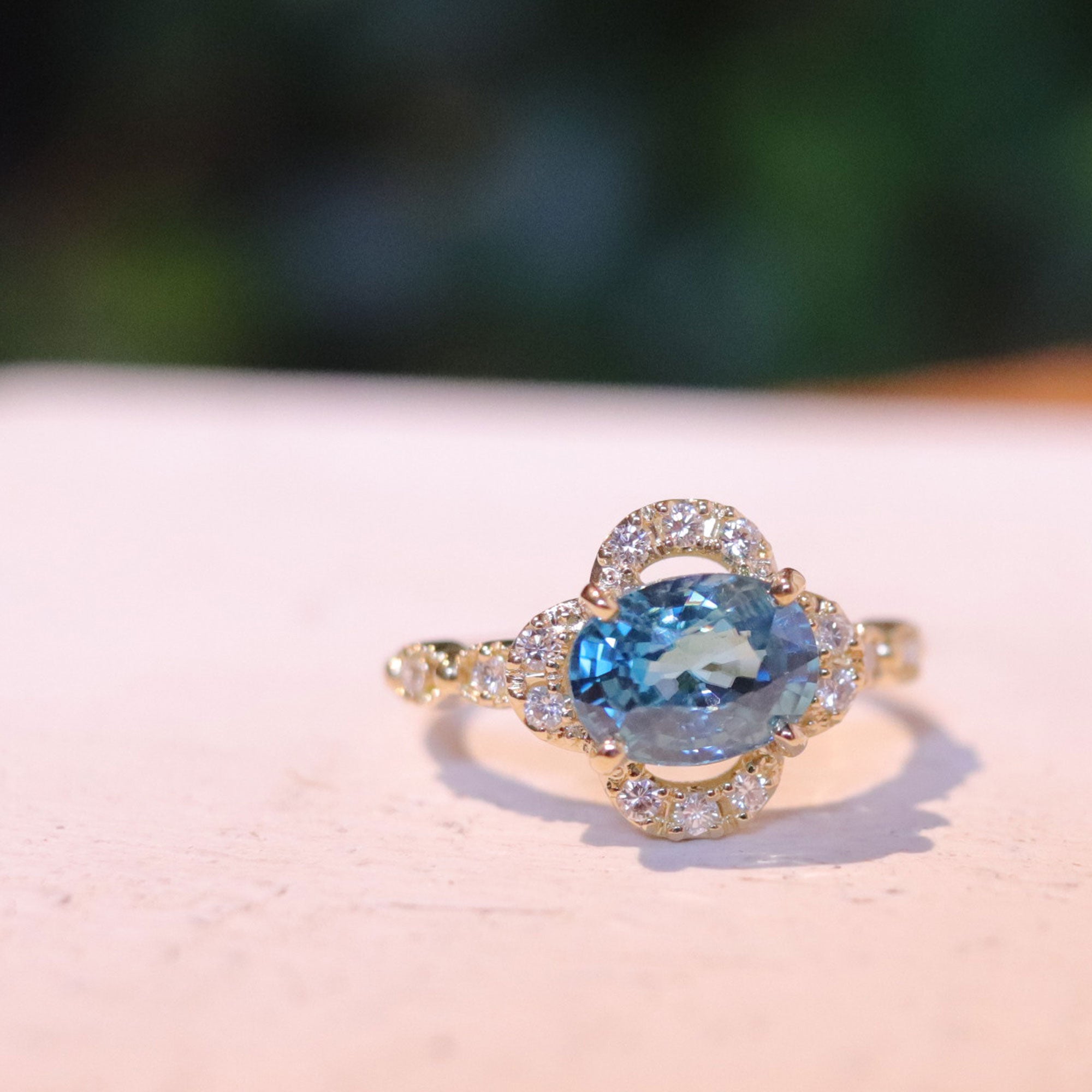 K18ブルージルコンリング – 宝石修飾工房波多ゑ