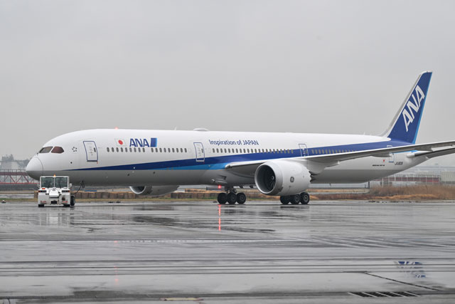 ANA、787-10国内線仕様お披露目 777-200より大きい次世代旗艦機