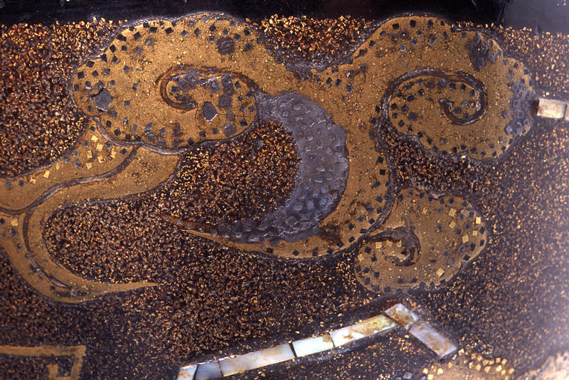 雷雲蒔絵螺鈿鼓胴 - MIHO MUSEUM