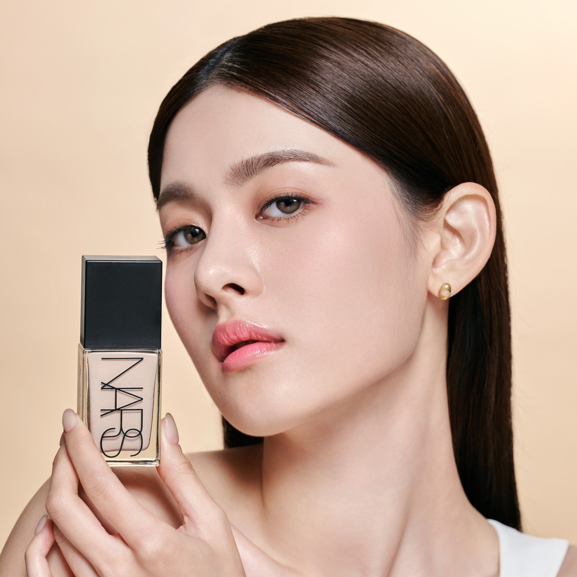 NARS ライトリフレクティング ファンデーション | NARS Cosme
