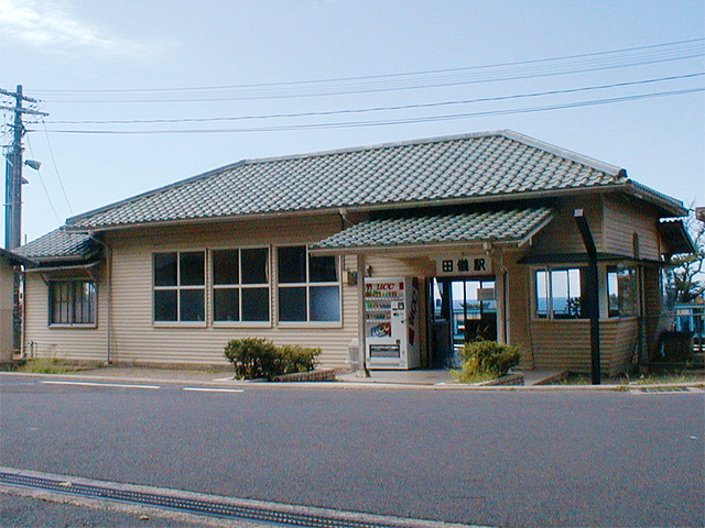 れとろ駅舎 田儀駅