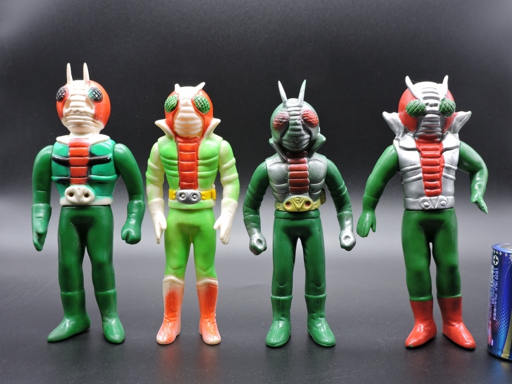 Yahoo!オークション - 仮面ライダーV3 ソフビ ミニサイズ 4体 パチ 無