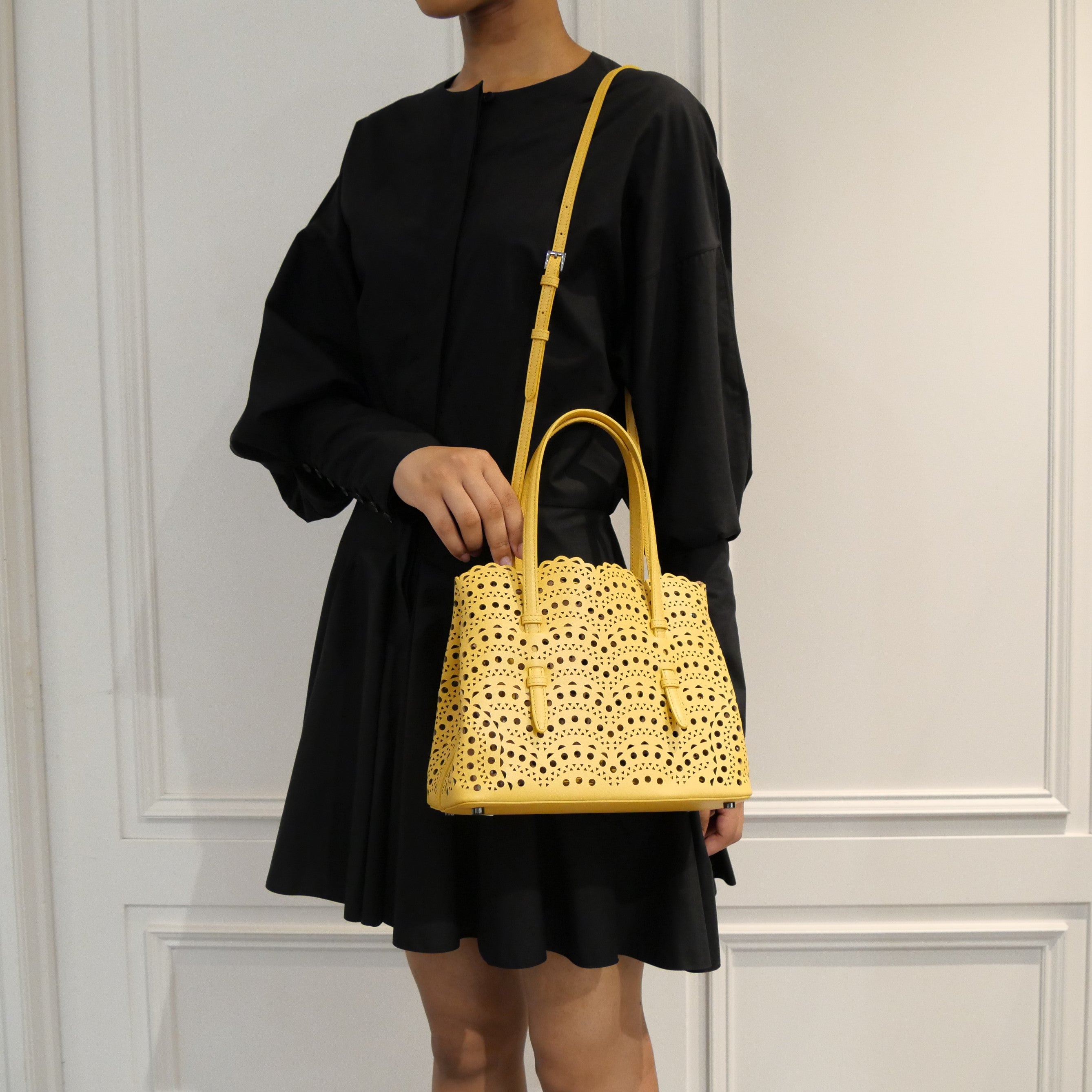 正規品・送料無料】ALAÏA /MINA 25 VIENNE WAVE BAG (CITRON) | BOLS