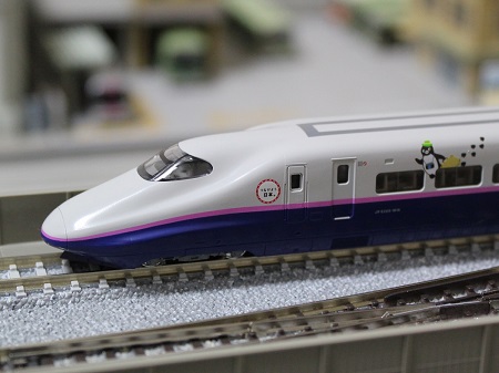 東北新幹線E2系 “ご当地”Suicaのペンギン ラッピング新幹線 - Neko