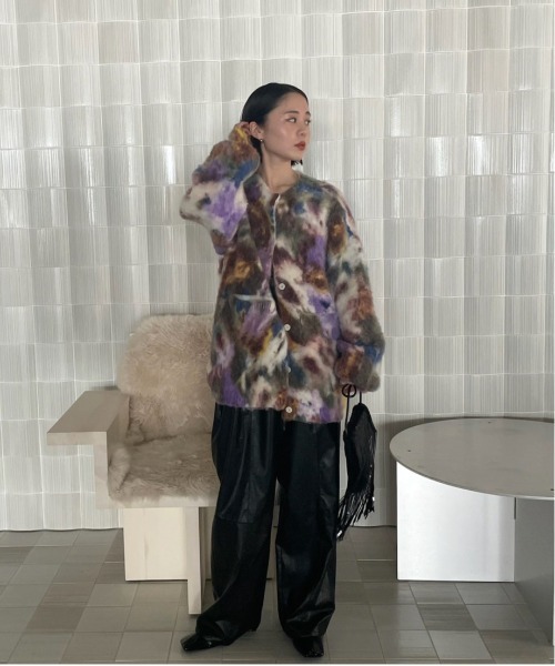 Ameri（アメリ）の「UND TEXTURE ART FLOWER KNIT CARDIGAN