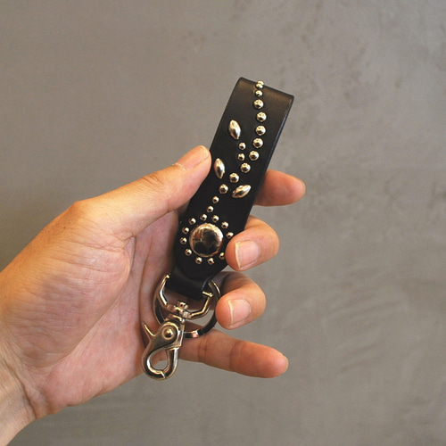 スタッズベルトループ / ベルトループ / キーホルダー /キーリング