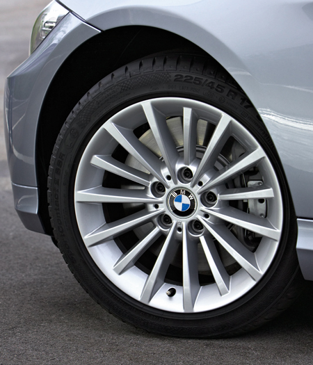 3シリーズ（BMW）320iツーリング（2011年10月）｜カタログから