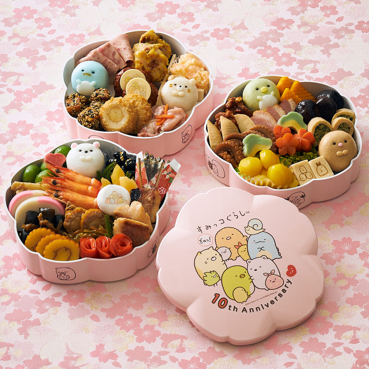 10周年記念のスペシャルな三段重！ベルメゾン「すみっコぐらし」おせち