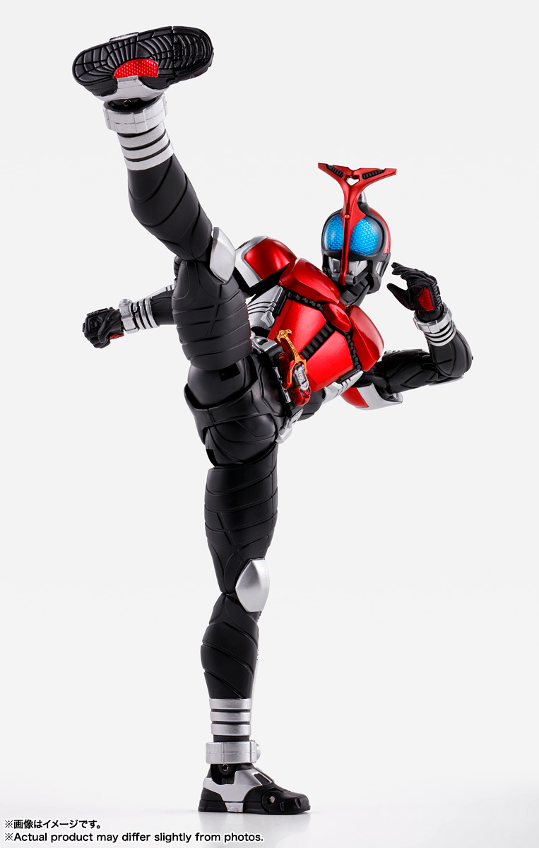 S.H.Figuarts（真骨彫製法） 仮面ライダーカブト ライダーフォーム 真