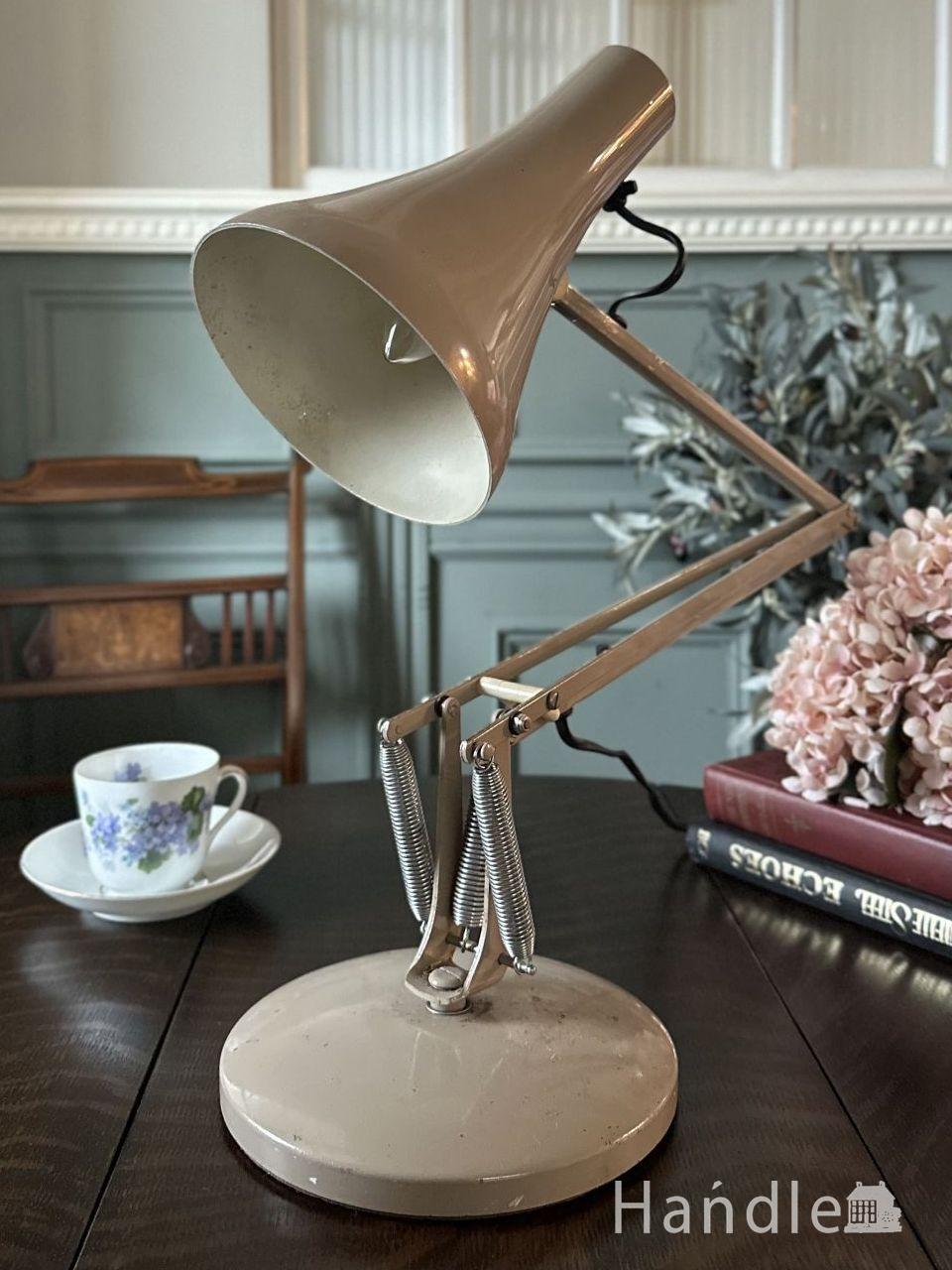 オレンジ色のビンテージのデスクランプ、素敵なアングルポイズ(x-512-z