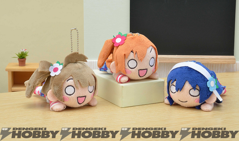 ラブライブ！』穂乃果たち2年生が寝そべりキーチェーンマスコットに