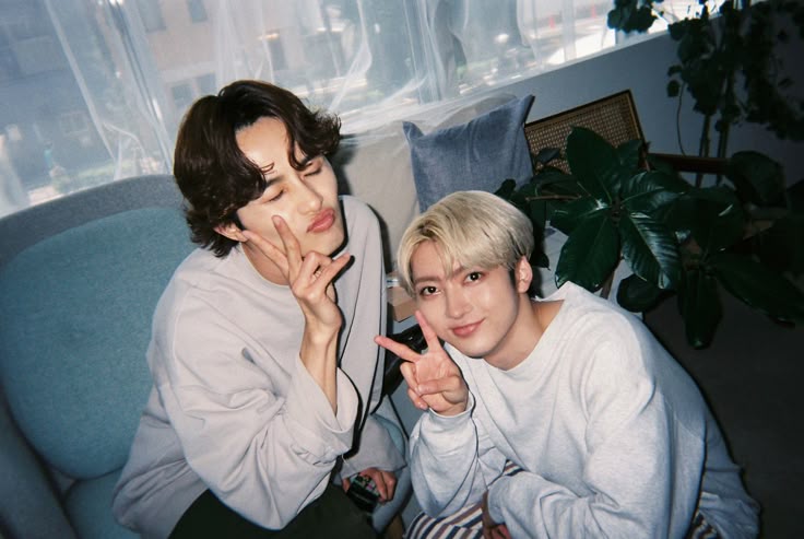 タクヤ＆ユーキ(超特急) | Emo!miu｜エモミュー