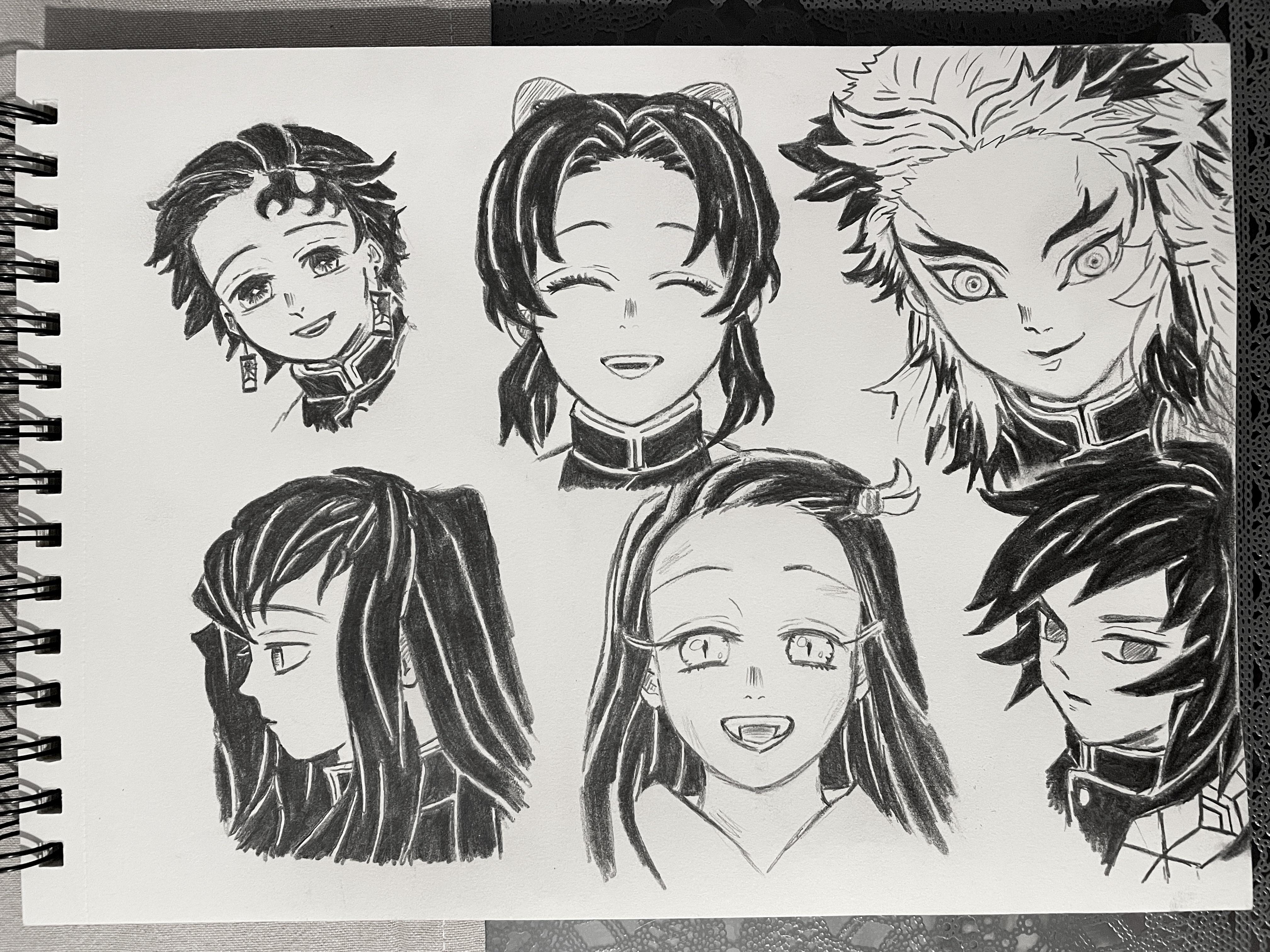 大好きな鬼滅の刃のキャラをささっと鉛筆で描いてみたんだ : r