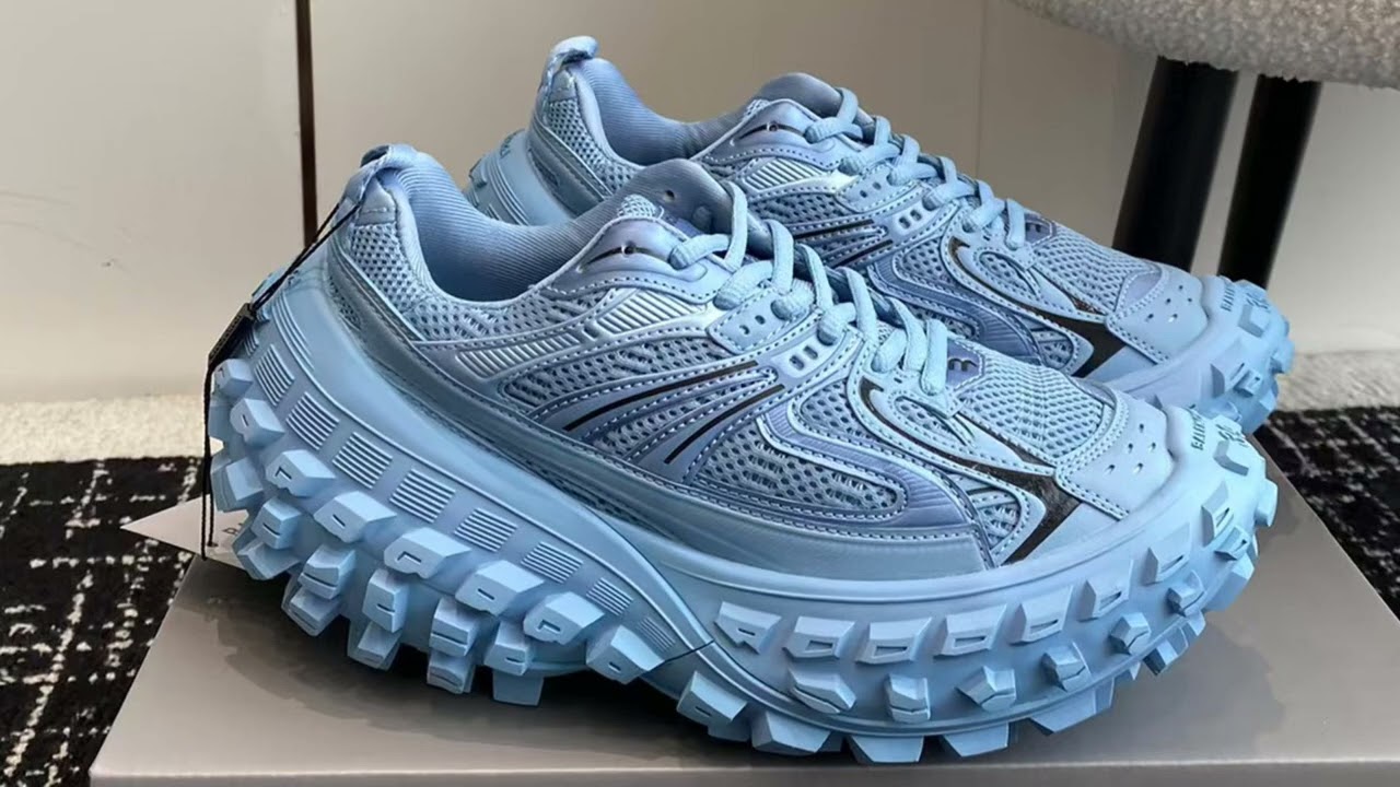 Unboxing Balenciaga bouncer defender sneaker - YouTube