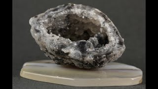 アゲート(瑪瑙) 原石 ジオード 40g｜天然石 原石 通販キラリ石