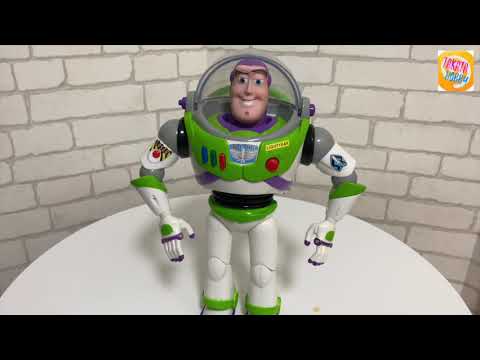 How to replace the Buzz Lightyear battery at the Disney Store