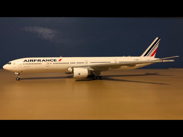 Gemini Jets Air France 777-300ER 1/400 Scale Review - YouTube