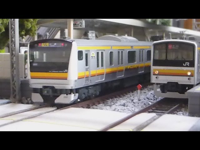 Nゲージ KATO E233系8000番台 南武線 走行シーン集 - YouTube