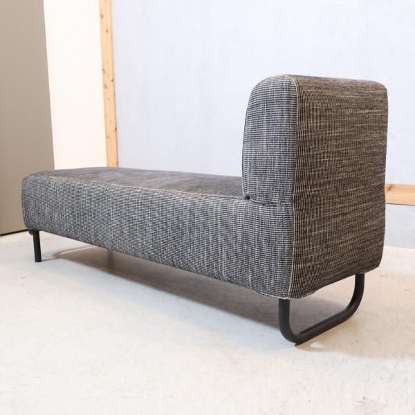 ACTUS(アクタス) OWN-F(オウン エフ) カウチソファー 。シンプルな