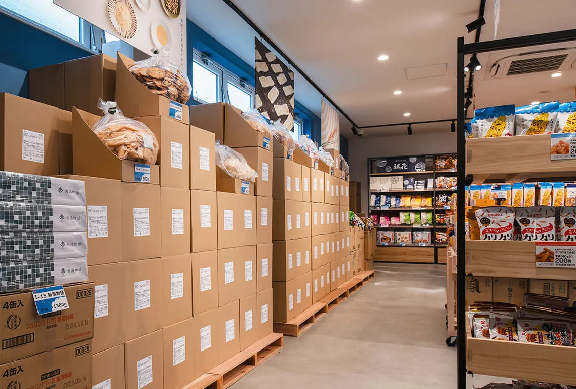 北海道工場直営 ウタリちとせ | 岩塚製菓株式会社