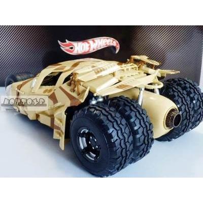 ミニカー HotWheels 1/18 バットマン バットモービル タンブラー 迷彩