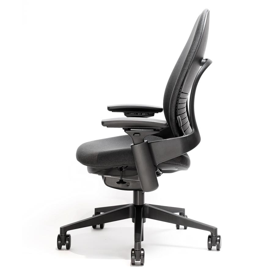 Steelcase（スチールケース） Steelcase / Leap(リープ)V2/ ブラック