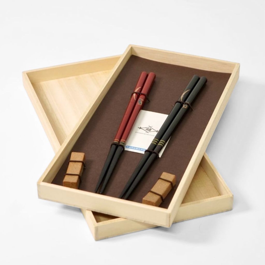 若狭 食洗機対応 螺鈿月うさぎ 箸置付夫婦箸（21cm/23cm） – 漆器 高翆