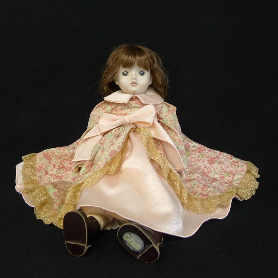 Amazon | gg159オルゴール付ビスクドール claudie et claudeクロー