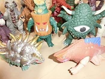 Amazon.co.jp: 怪獣 ライブサイン付きソフビ たくさんセットです