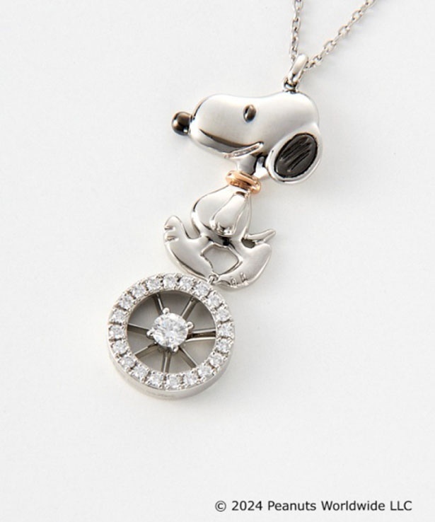 スヌーピーをモチーフにしたラグジュアリーなダイヤモンドジュエリーが