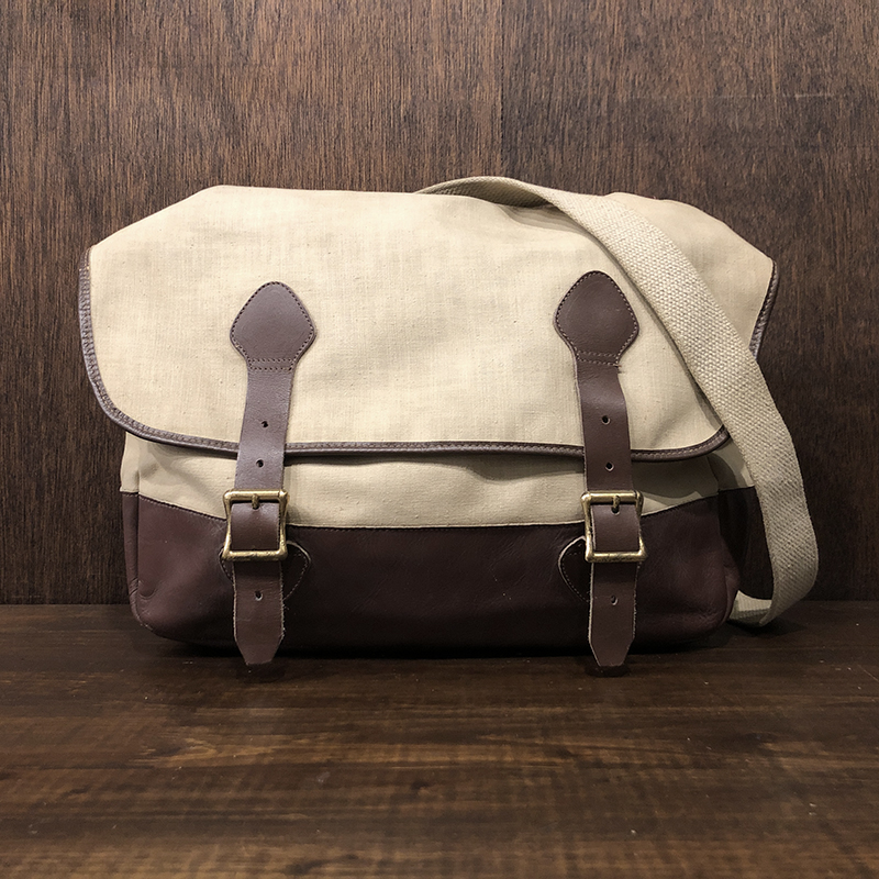 L.L. Bean Cursive Logo Vintage Field Shoulder Harversack Bag