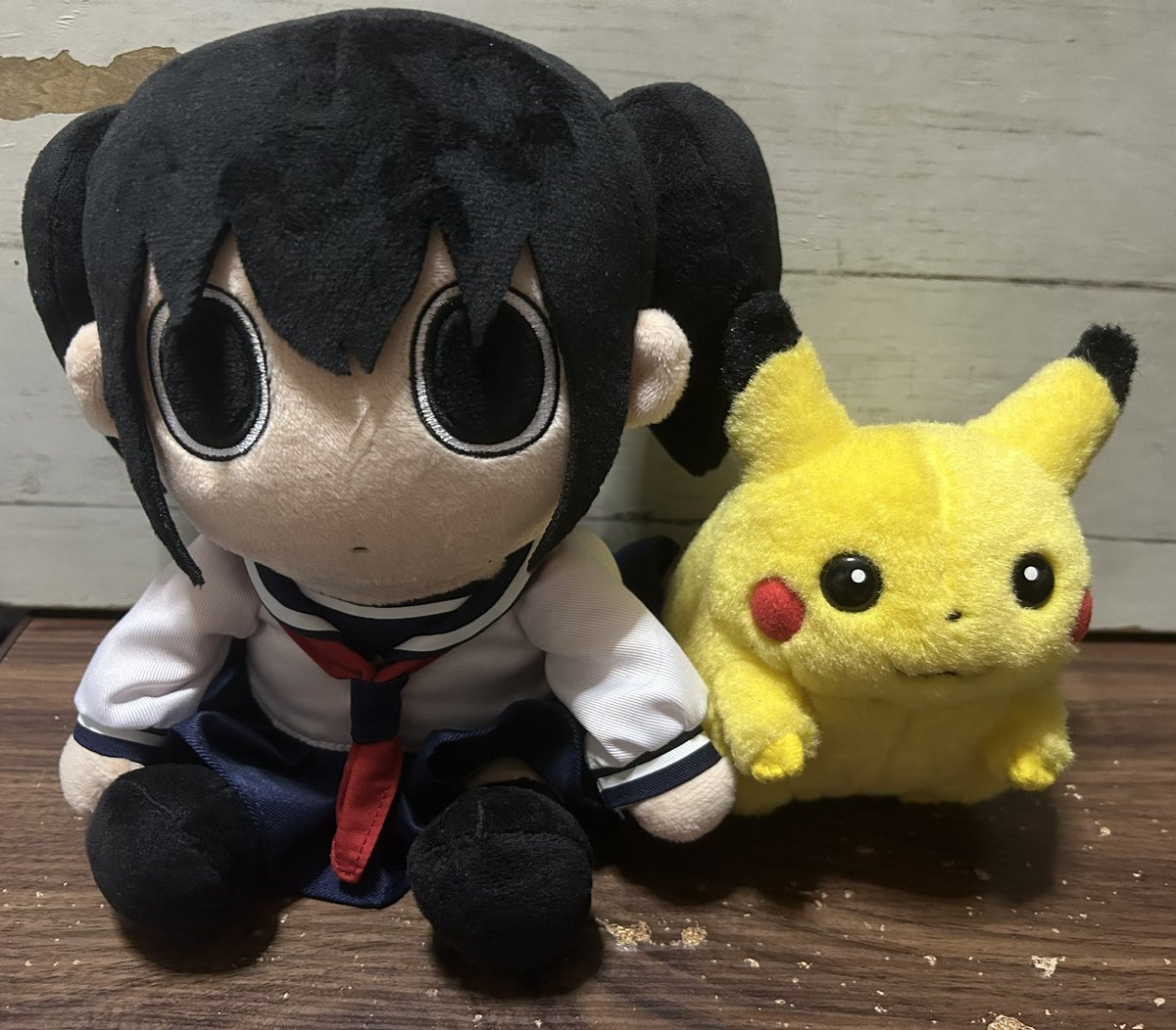 小さい頃買った丸い初期ピカチュウのミニサイズ(約15cm)ぬいぐるみが出