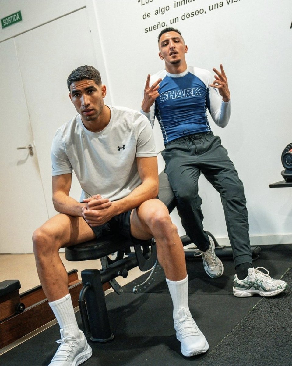 Hakimi via IG 📲 wished Morad a HBD : “Happy birthday my brother