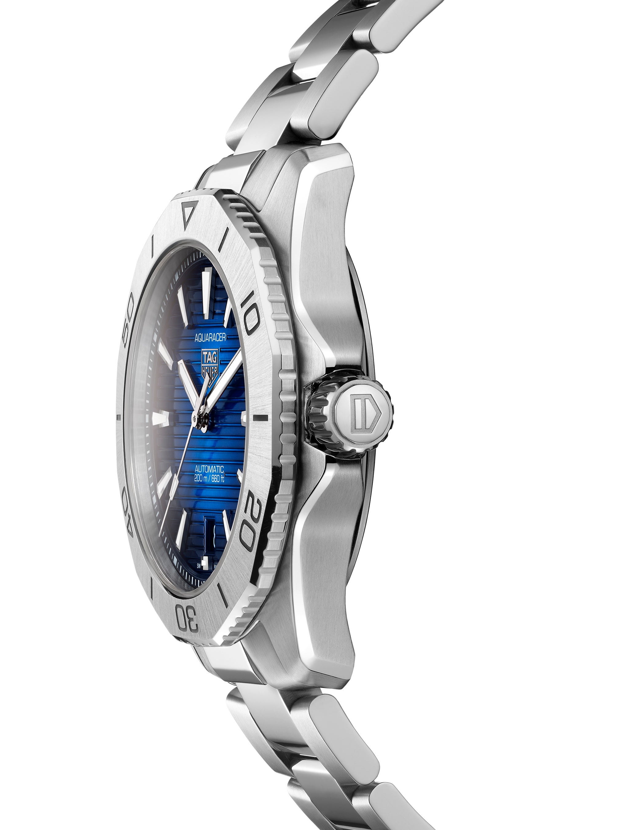 タグ・ホイヤーがLVMH ウォッチウィークにて、新たに「アクアレーサー