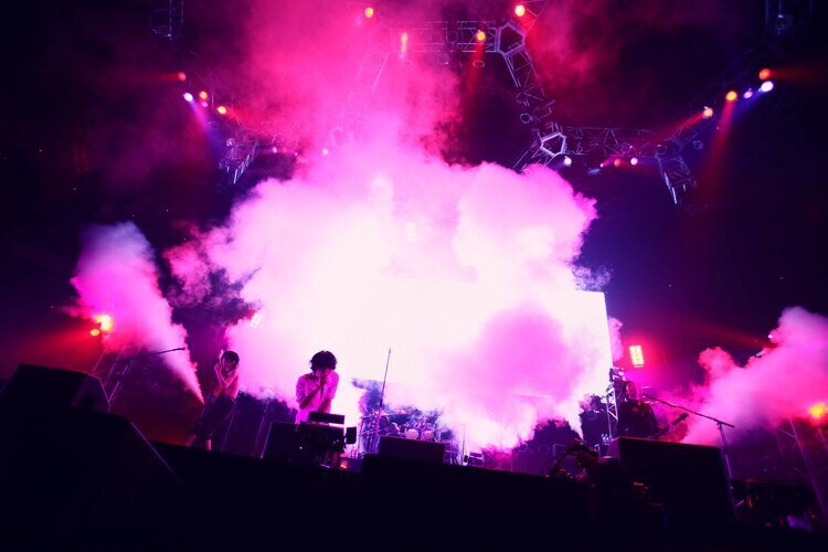 ONE OK ROCK ＠ 日本武道館 2010.11.28 邦楽ライブレポート｜音楽情報