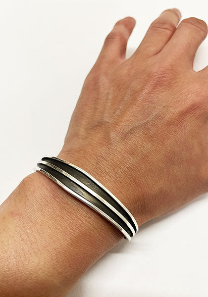 2ラインバングル Tom Hawk作 – SEEK