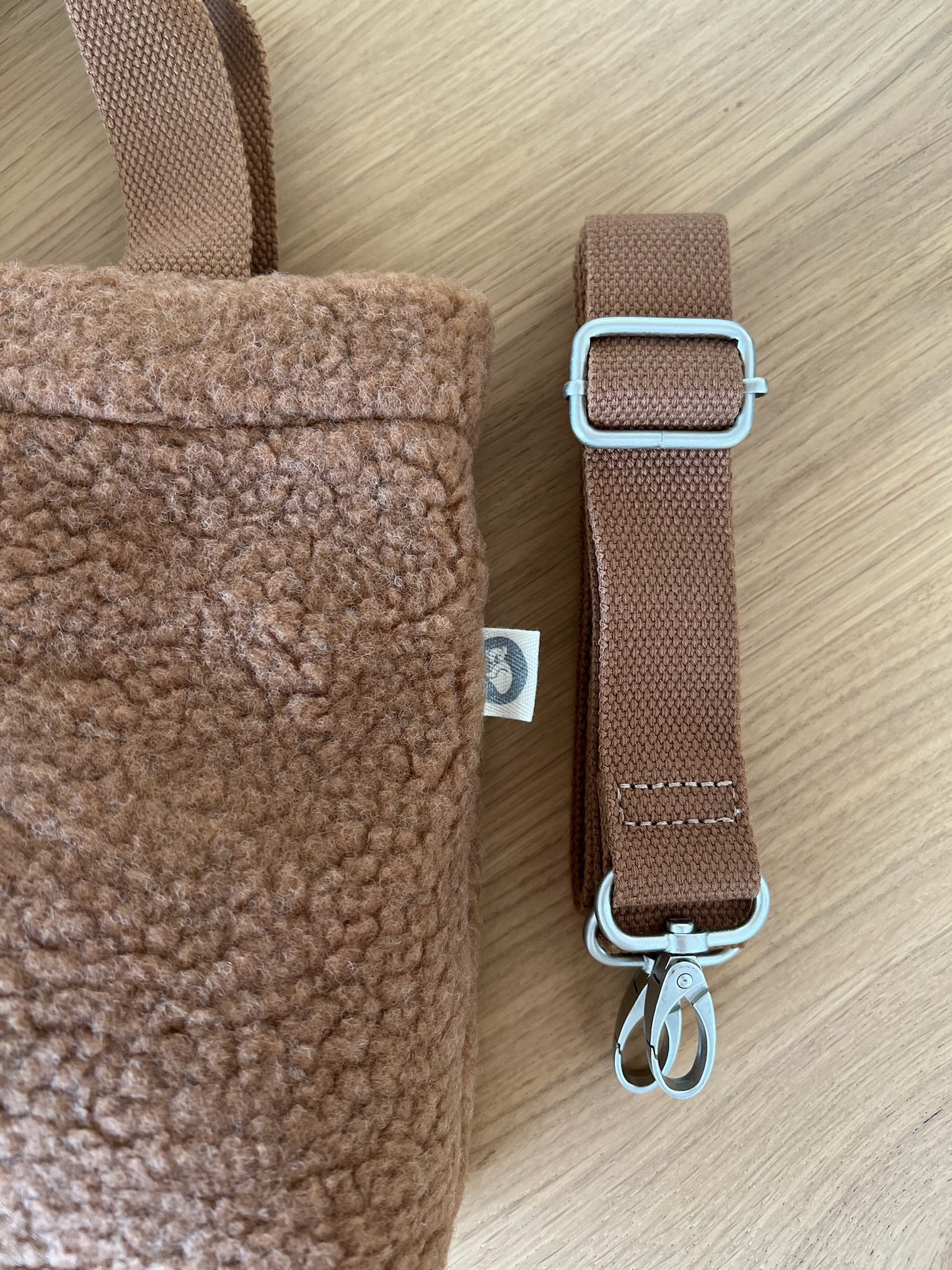 Midi Town Crossbody Bag: Mocha Sherpa – Quilted Koala