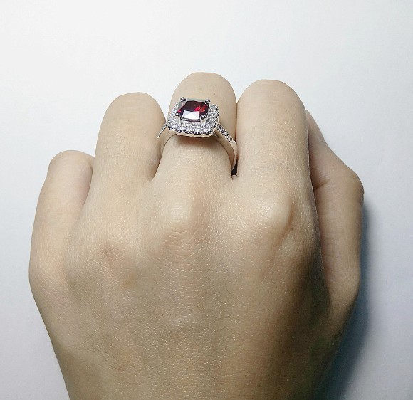 指輪 レディース レッド キュービックジルコニア スクエア リング 紅色