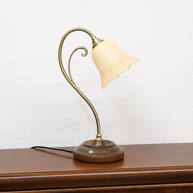 L5 テーブルランプイタリア製 卓上ランプ アンティーク クラシック