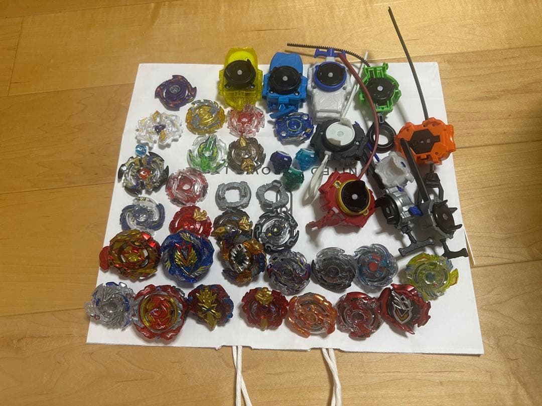 ベイブレード セット 多色 バトルスタジアム付き