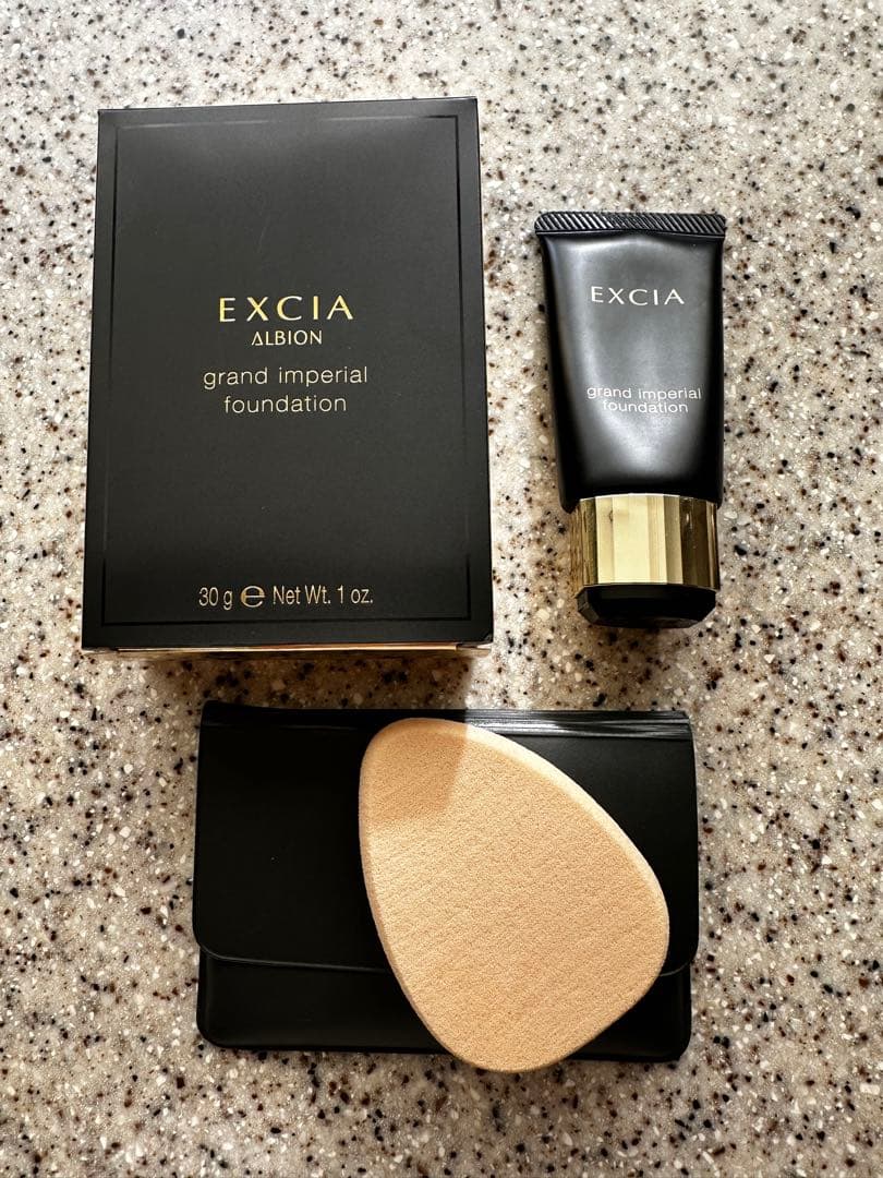 ちー【美品】アルビオンエクシアグランインペリアルファンデーションNA201