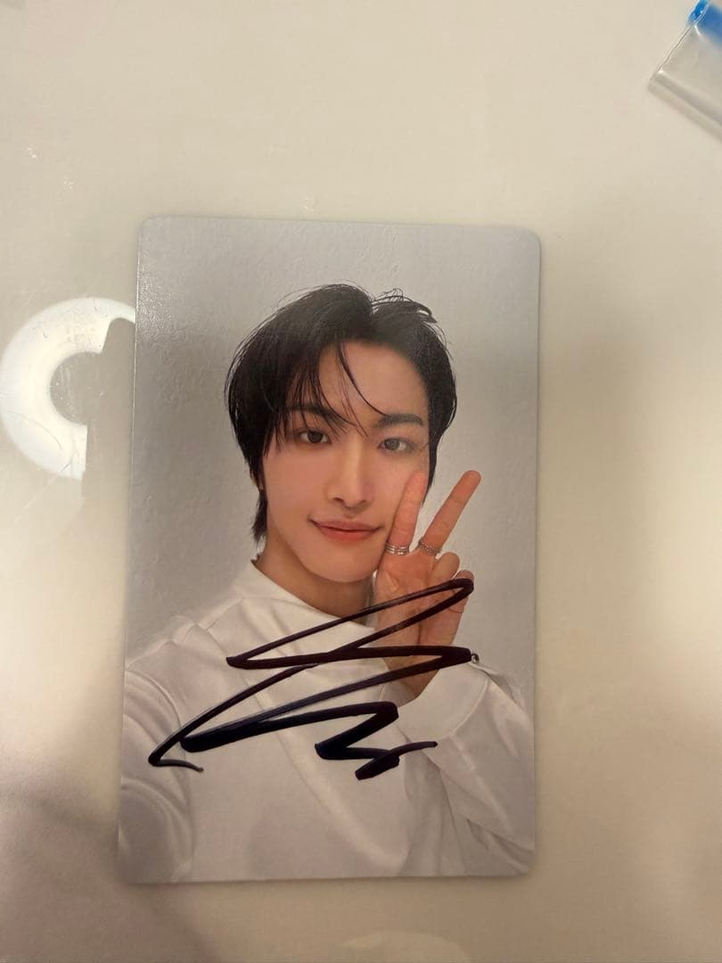 匿名配送 ATEEZ ソンファ センドオフ サイン入りトレカ シンガポール