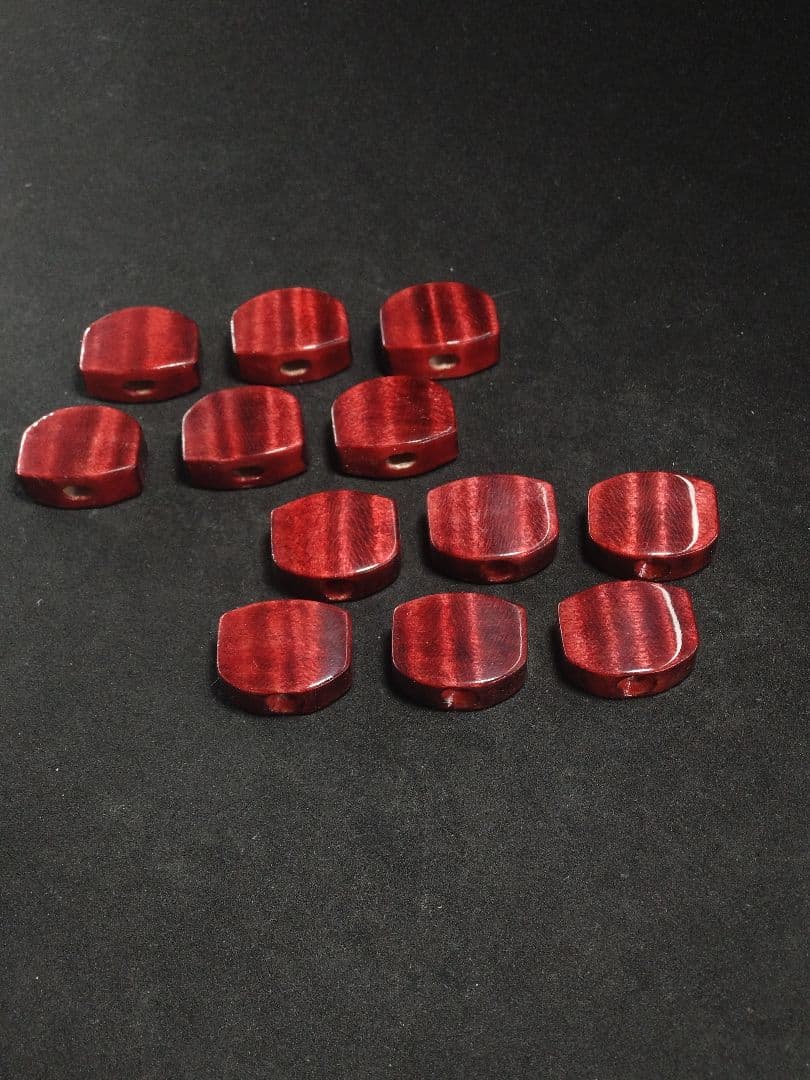 注文分）ミニタイプペグボタン/カーリーメイプル材ダークレッドクリア