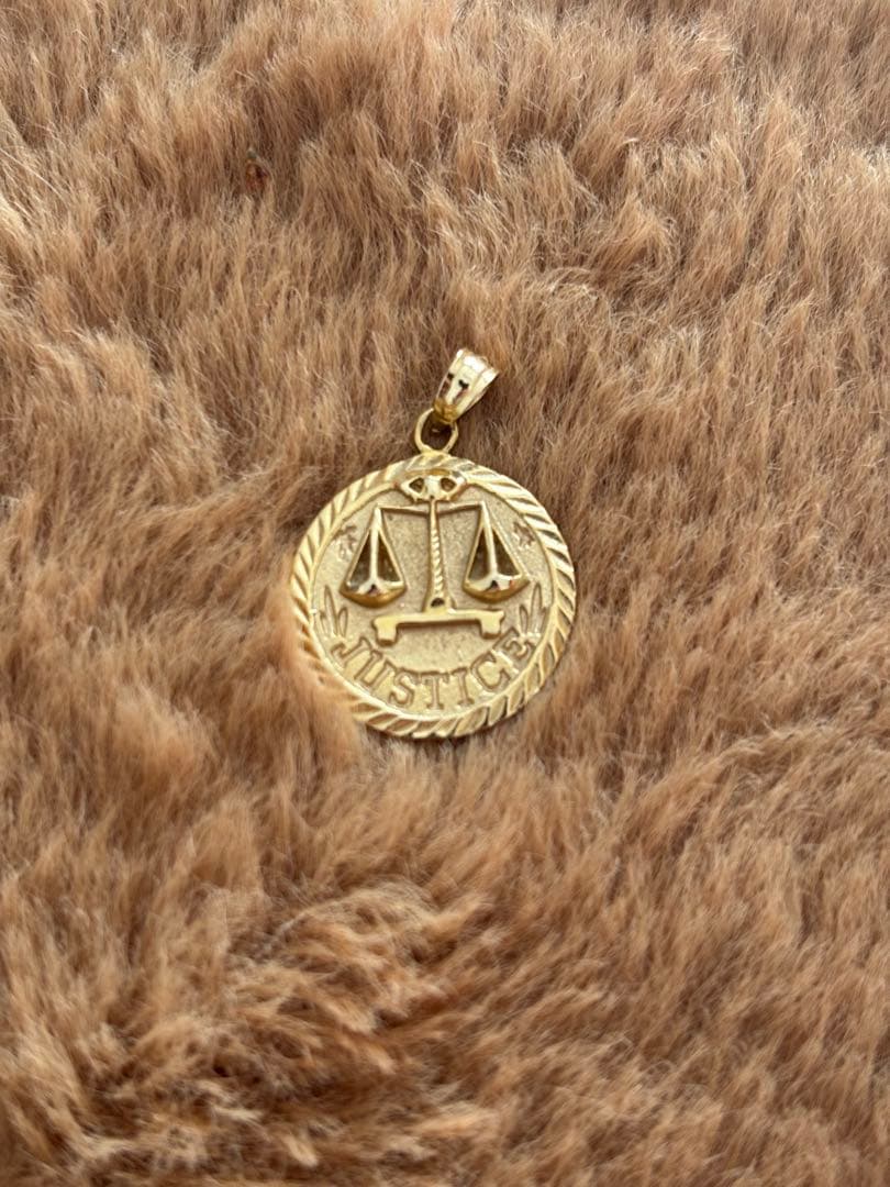 アクセサリー supreme justice 14k gold pendant