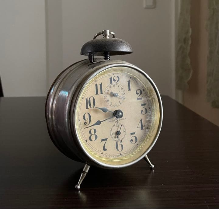 ヘソ型目覚まし時計 SEIKOSHA アンティーク ゼンマイ目覚まし時計 精工